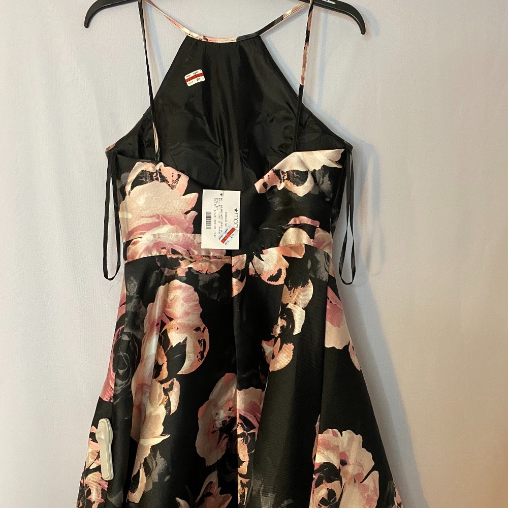 Cocktail Dress - Picture 3 of 4